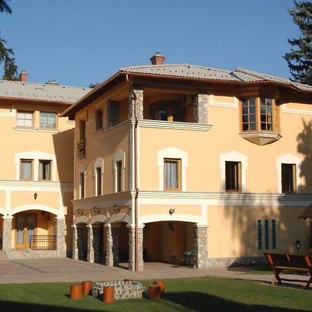 Laetitia Panzio Bed & Breakfast Kaposvar Luaran gambar