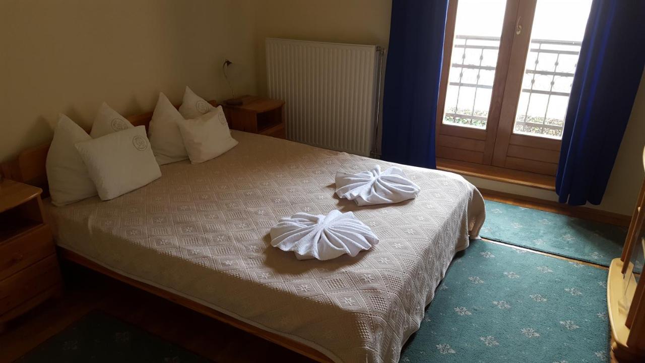 Laetitia Panzio Bed & Breakfast Kaposvar Luaran gambar